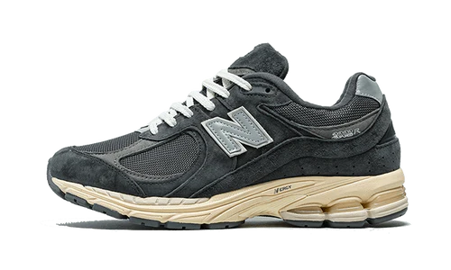 New Balance 2002R Black Dark Grey (M2002RBL) | SneakerClassics