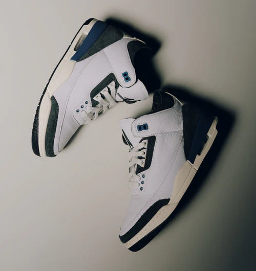 Jordan 3 Retro OG SP A Ma Maniére Diffused Blue (HV8571-100) | SneakerClassics