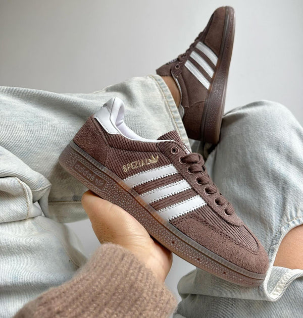 adidas Handball Spezial Earth Strata Silver Dawn (IH4892) | SneakerClassics