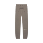 Fear of God Essentials Desert Taupe Lange Broek | SneakerClassics