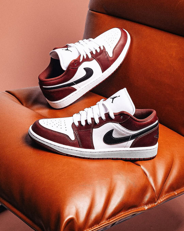 Jordan 1 Low SE Dark Pony (HF3148-102) | SneakerClassics