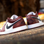 Jordan 1 Low SE Dark Pony (HF3148-102) | SneakerClassics