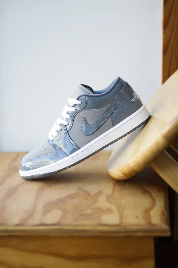 Jordan 1 Low SE Medium Grey Cool Grey White (HF3148-011) | SneakerClassics