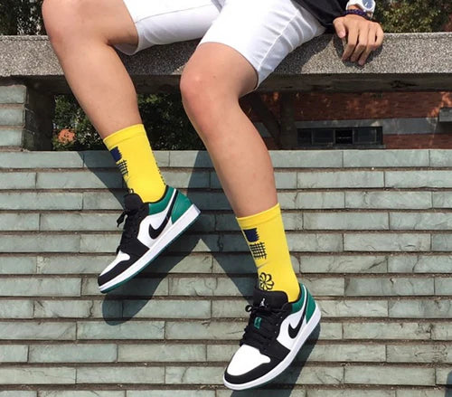 Jordan 1 Low White Black Mystic Green (553558-113) | SneakerClassics