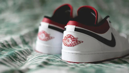 Jordan 1 Low White University Red Black (553558-118) | SneakerClassics
