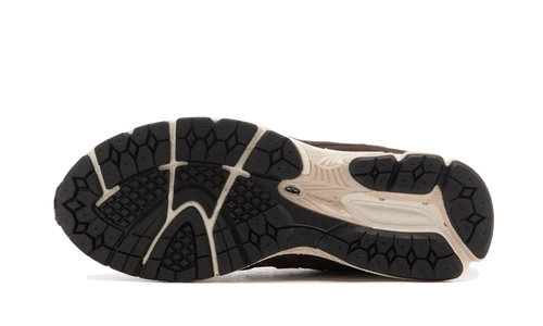 New Balance 2002R Gore-Tex Black Coffee (M2002RXQ) | SneakerClassics