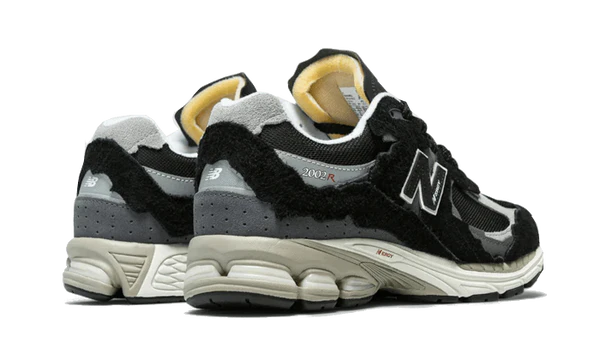 New Balance 2002R Protection Pack Black Grey (M2002RDJ) | SneakerClassics