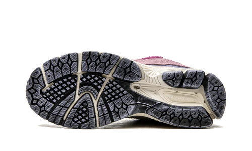 New Balance 2002R Protection Pack Pink (M2002RDH) | SneakerClassics