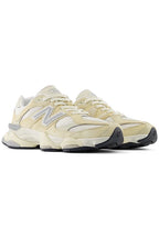 New Balance 9060 Calcium Sea Salt (U9060WNB) | SneakerClassics
