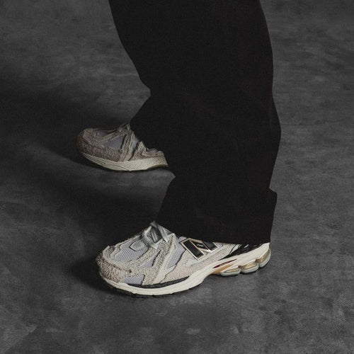 New Balance 1906D Protection Pack Reflection (M1906DC) | SneakerClassics
