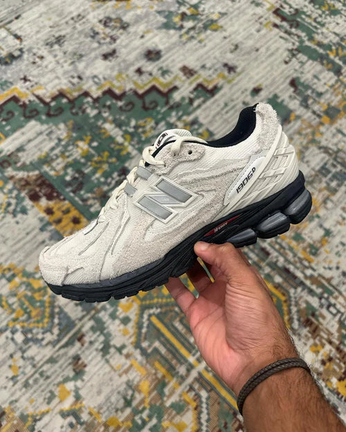 New Balance 1906D Protection Pack Turtledove (M1906DB) | SneakerClassics