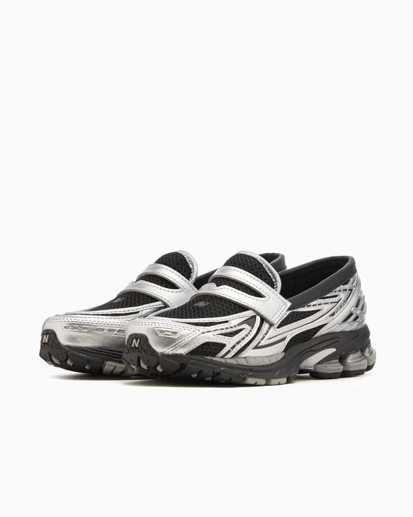 New Balance 1906L Silver Metallic Black (U1906LOC) | SneakerClassics