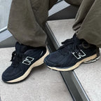 New Balance 1906R Black Taupe (M1906RK) | SneakerClassics