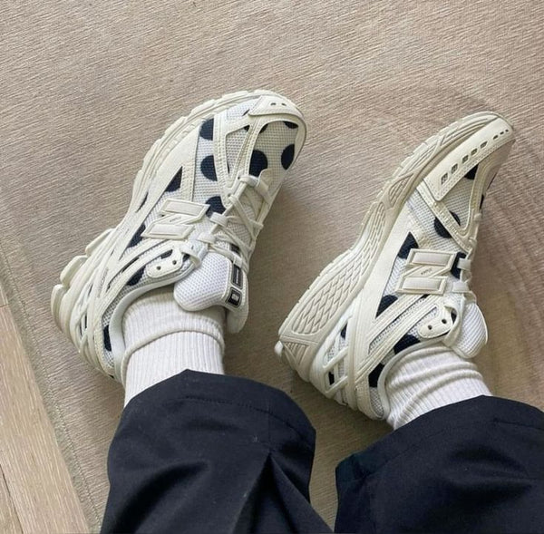 New Balance 1906R Polka Dot Sea Salt (M1906RPC) | SneakerClassics