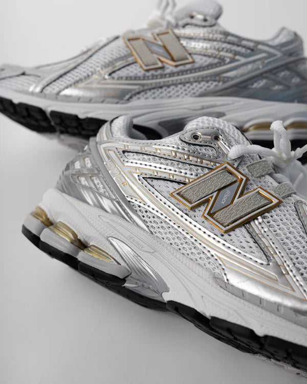 New Balance 1906R White Rain Cloud Silver Metallic (M1906RI) | SneakerClassics