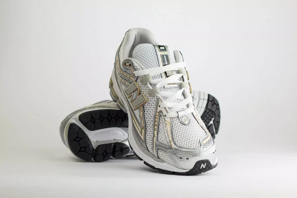 New Balance 1906R White Rain Cloud Silver Metallic (M1906RI) | SneakerClassics