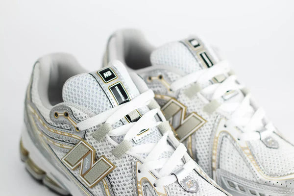 New Balance 1906R White Rain Cloud Silver Metallic (M1906RI) | SneakerClassics
