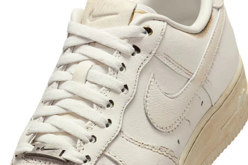 Nike Air Force 1 Low .SWOOSH Dirty Triple White (HJ9346-100) | SneakerClassics