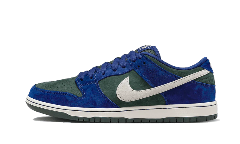 Nike SB Dunk Low Deep Royal Blue (HF3704-400) | SneakerClassics