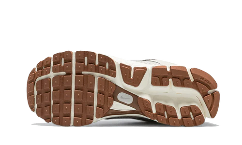 Nike Zoom Vomero 5 Light Orewood Brown (HF1553-100) | SneakerClassics