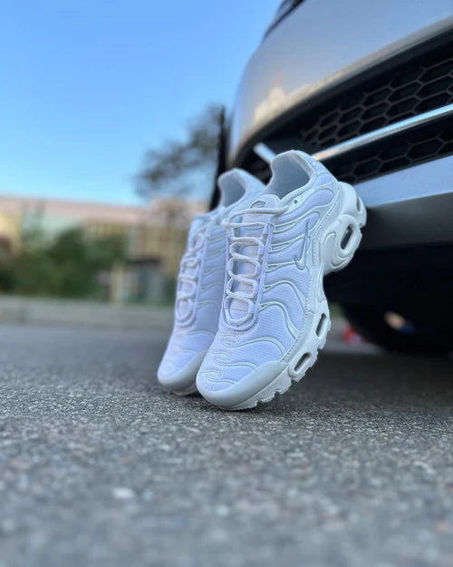 Nike Air Max Plus Triple White (AJ2029-100) | SneakerClassics
