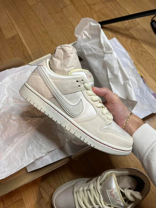 Nike SB Dunk Low City of Love Light Bone (FZ5654-100) | SneakerClassics