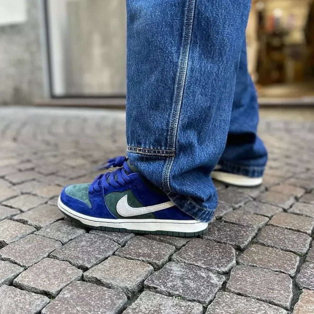 Nike SB Dunk Low Deep Royal Blue (HF3704-400) | SneakerClassics