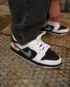 Nike SB Dunk Low TIGHTBOOTH (FD2629-100) | SneakerClassics
