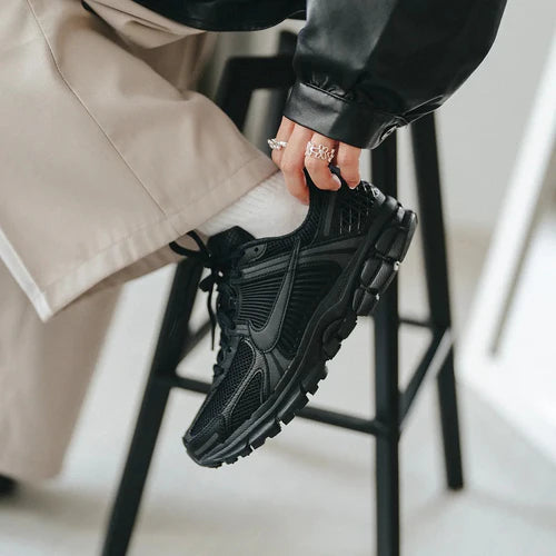 Nike Zoom Vomero 5 Triple Black (BV1358-003) | SneakerClassics