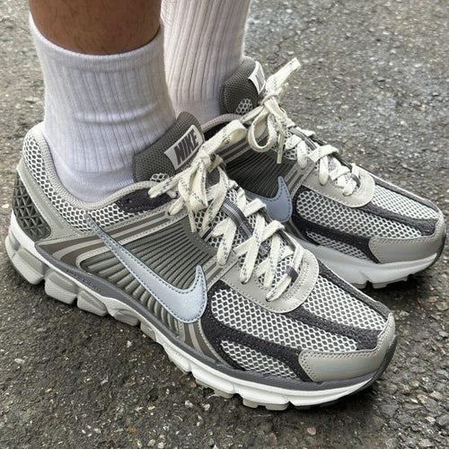 Nike Zoom Vomero 5 Iron Ore Flat Pewter (FD0791-012) | SneakerClassics