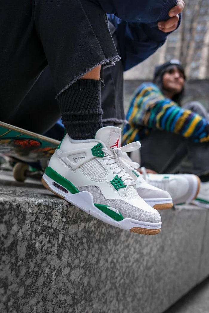 Jordan 4 Retro SB Pine Green (DR5415-103) | SneakerClassics