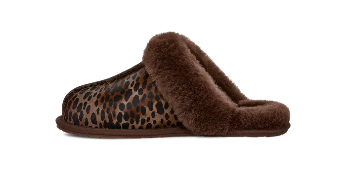 UGG Scuffette Caspian Slipper Burnt Cedar (Women's) (1158352-BCDR) | SneakerClassics