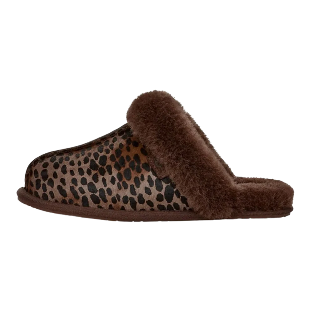 UGG Scuffette Caspian Slipper Burnt Cedar (Women's) (1158352-BCDR) | SneakerClassics