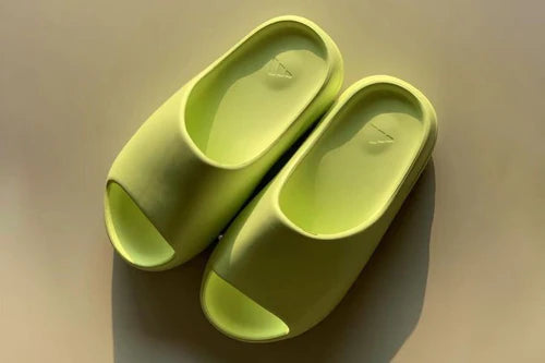 adidas Yeezy Slide Glow Green (GX6138) | SneakerClassics