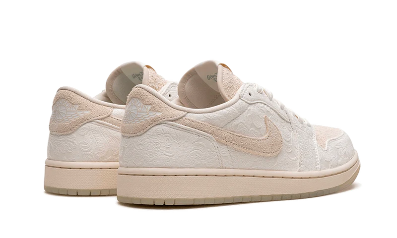 Jordan 1 Retro Low OG Chris Paul (FZ0455-200) | SneakerClassics