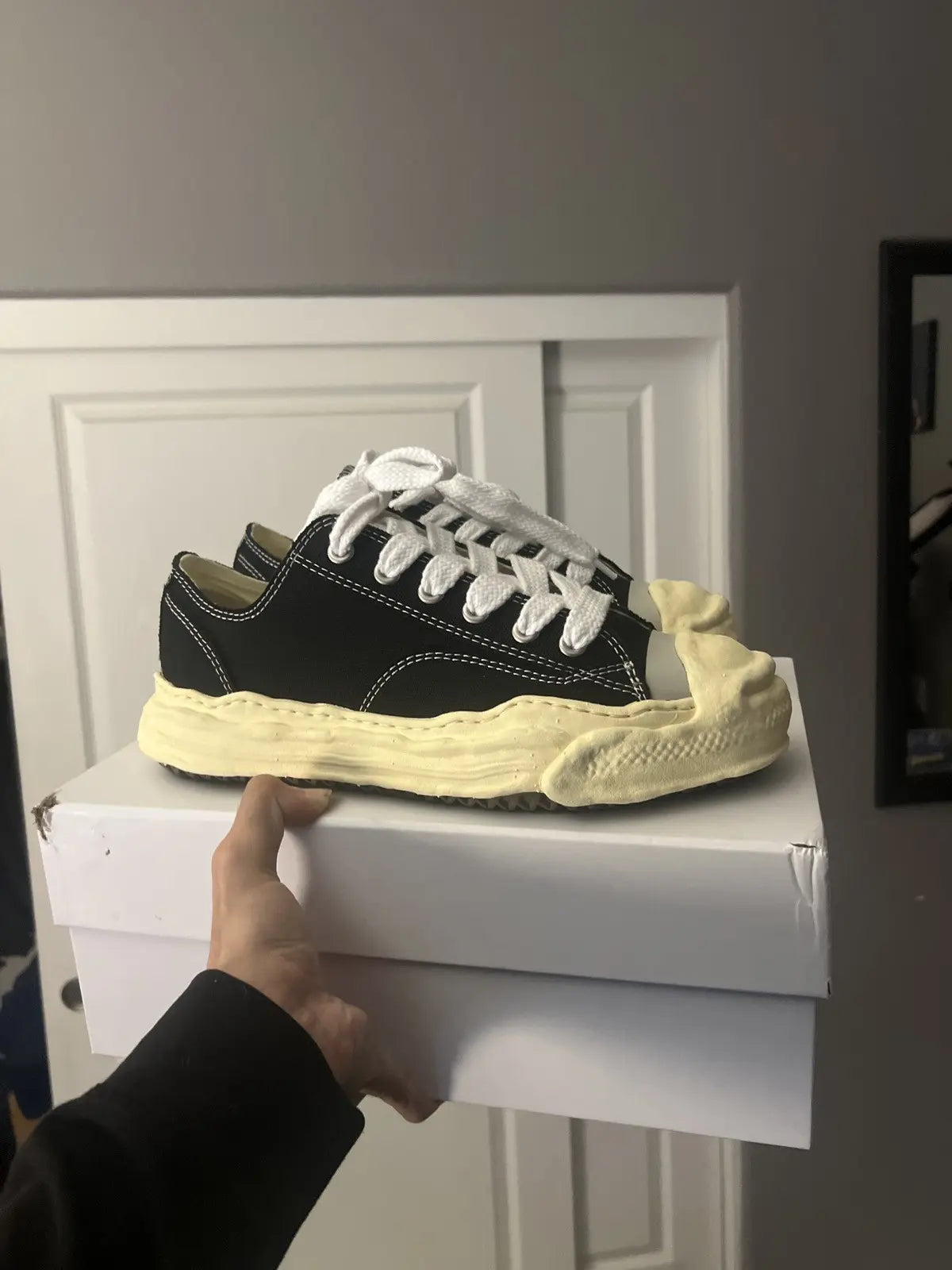 Maison Mihara Yasuhiro Hank Vintage Sole Canvas Low Black (A09FW734-BLK) | SneakerClassics