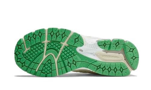 New Balance 2002R GANNI Turtledove (M2002RGC) | SneakerClassics