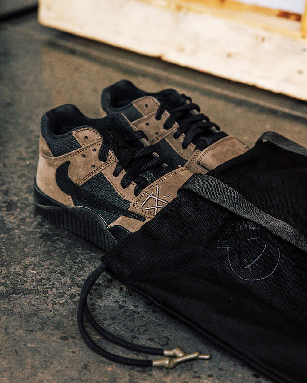 Jordan Jumpman Jack TR Travis Scott Dark Mocha (FZ8117-204) | SneakerClassics