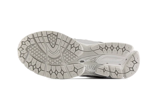 New Balance 1906D Protection Pack Silver Metallic (M1906DH) | SneakerClassics