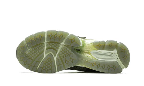 New Balance 2002R Bryant Giles What Now? (M2002RAG) | SneakerClassics