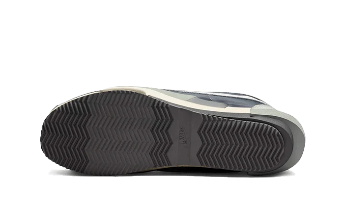 Nike Zoom Cortez SP sacai Iron Grey (DQ0581-001) | SneakerClassics