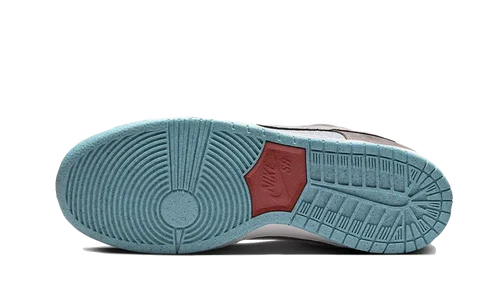 Nike SB Dunk Low Big Money Savings (FZ3129-200) | SneakerClassics