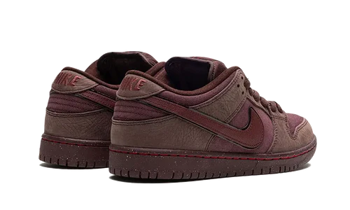 Nike SB Dunk Low City of Love Burgundy Crush (FN0619-600) | SneakerClassics