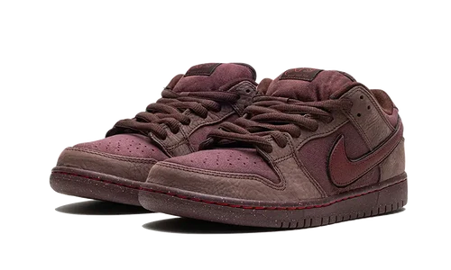 Nike SB Dunk Low City of Love Burgundy Crush (FN0619-600) | SneakerClassics