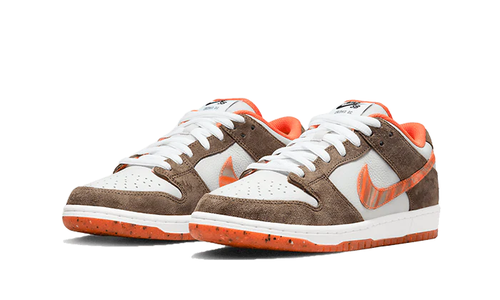 Nike SB Dunk Low Crushed D.C. (DH7782-001) | SneakerClassics
