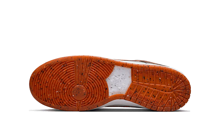 Nike SB Dunk Low Crushed D.C. (DH7782-001) | SneakerClassics