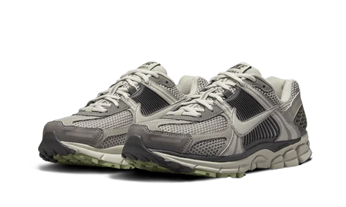 Nike Zoom Vomero 5 Cobblestone Flat Pewter (Women's) (FB8825-001) | SneakerClassics