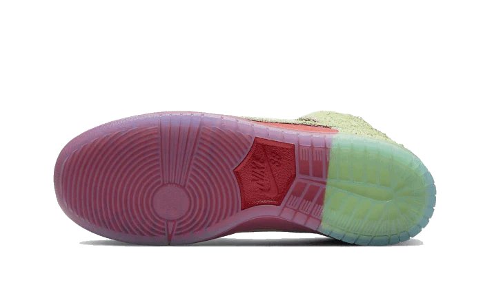Nike SB Dunk High Strawberry Cough (CW7093-600) | SneakerClassics