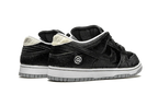 Nike SB Dunk Low Elite Medicom Bearbrick (877063-002) | SneakerClassics